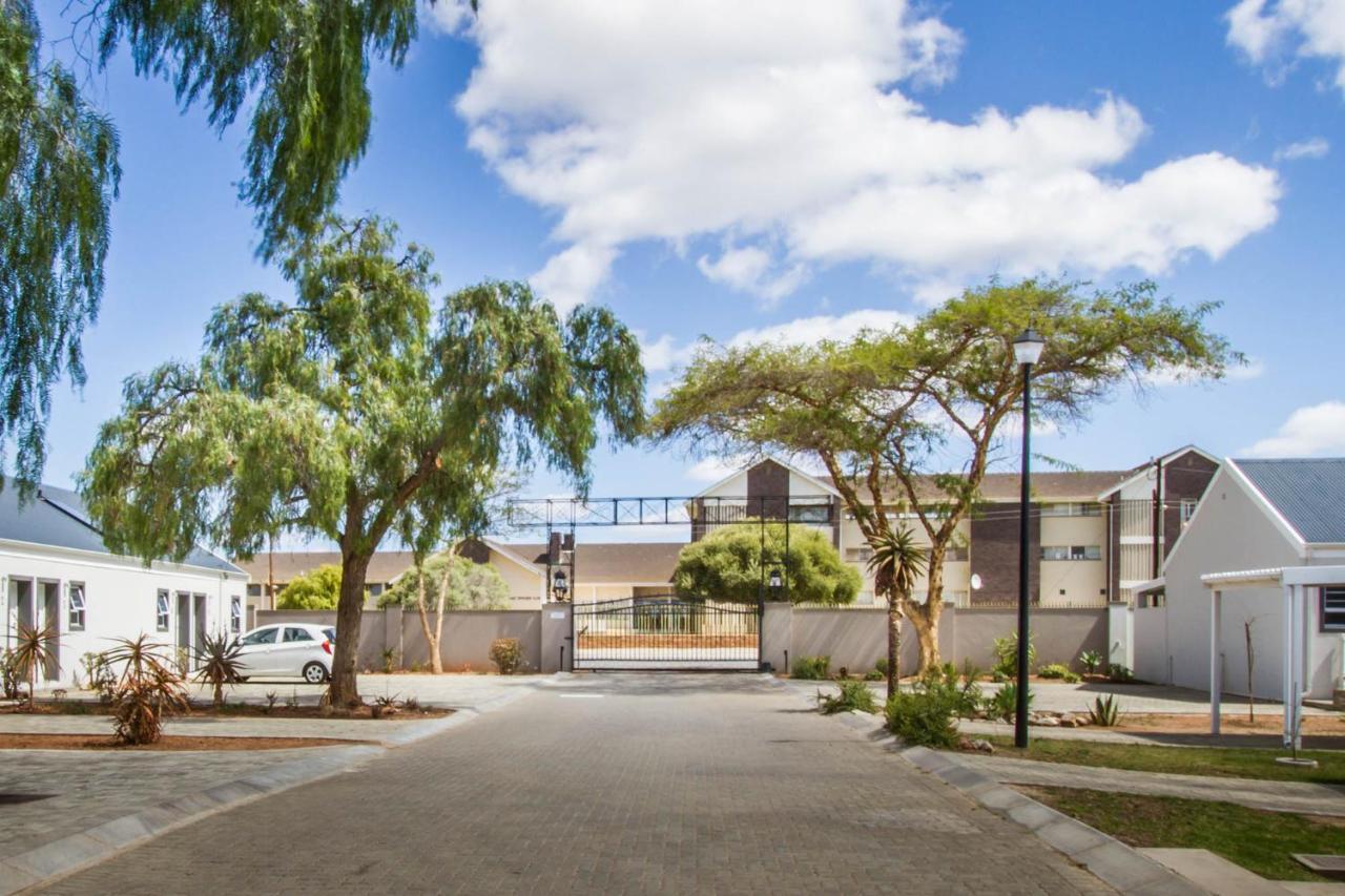 El Dorado 65 Luxury Self Catering Villa Oudtshoorn Exterior foto